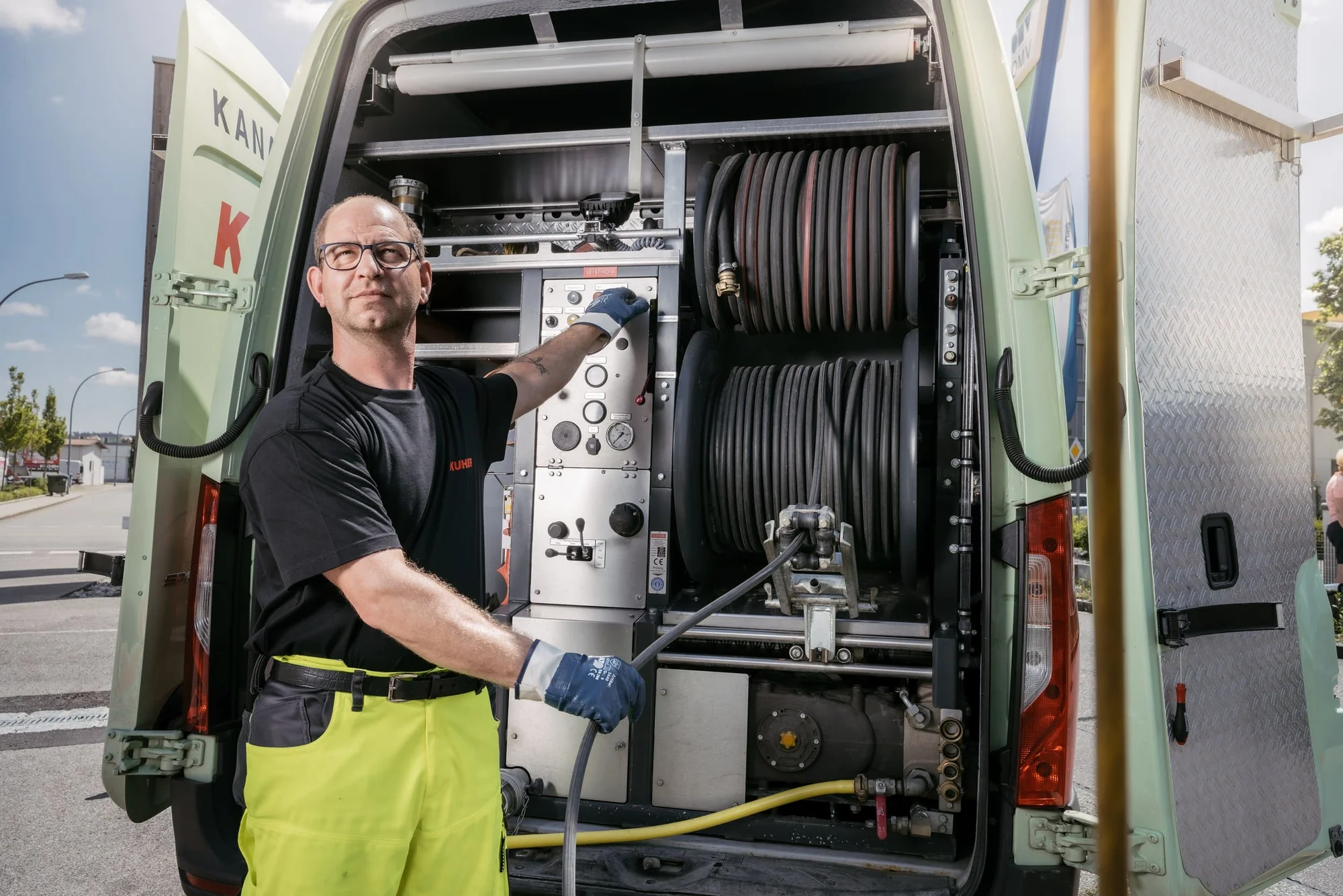 Kanalreinigung für Kanäle und Schächte in Windorf